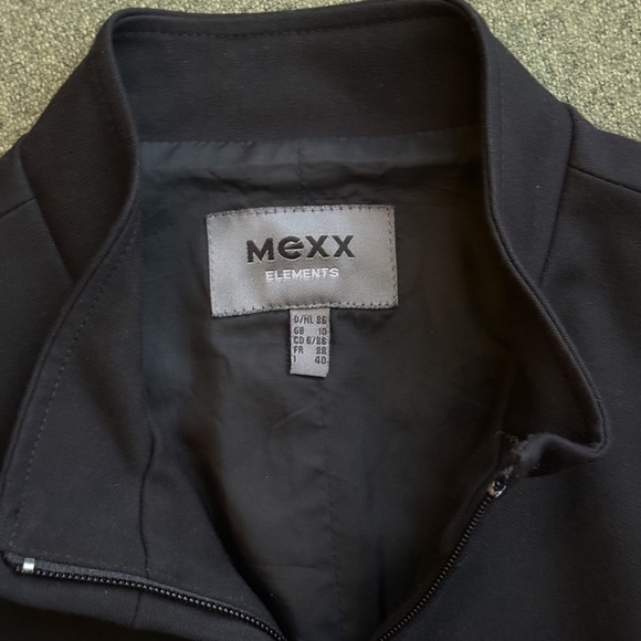 Black vest top - Picture 3 of 4